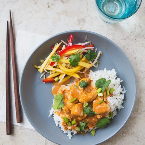 Easy Thai Peanut Chicken Curry #recipe via FoodforMyFamily.com